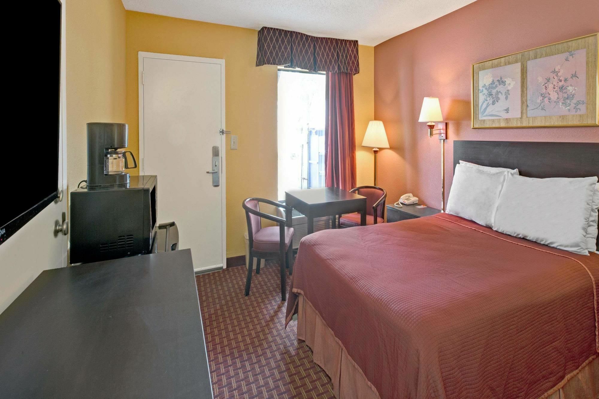 Howard Johnson By Wyndham Rock Hill Ngoại thất bức ảnh